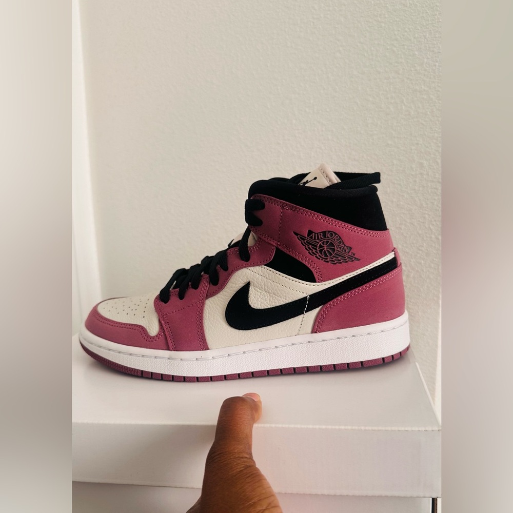 Air Jordan 1 Mid SE Mulberry Pink and White Sneakers - 👟 AUTHENTIC